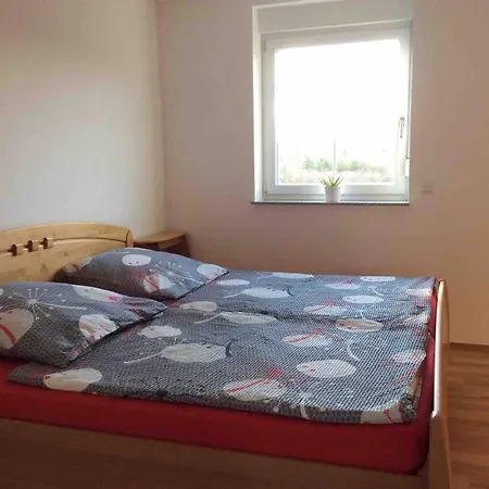 Schoene Am Fusse Der Rhoen. 公寓 艾兴策尔