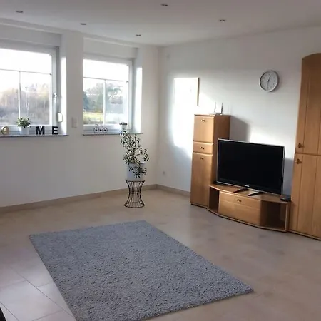 Schoene Am Fusse Der Rhoen. 公寓 艾兴策尔