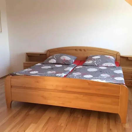 公寓 Schoene Am Fusse Der Rhoen. *