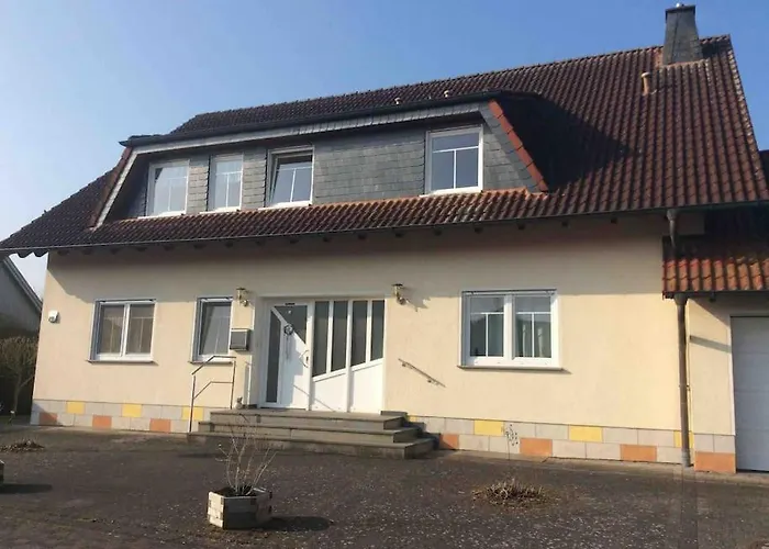 Schoene Am Fusse Der Rhoen. アパート *