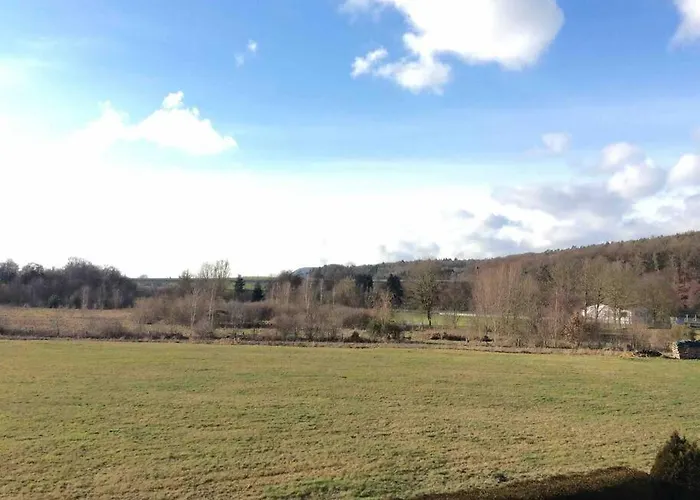 Schoene Am Fusse Der Rhoen. アパート