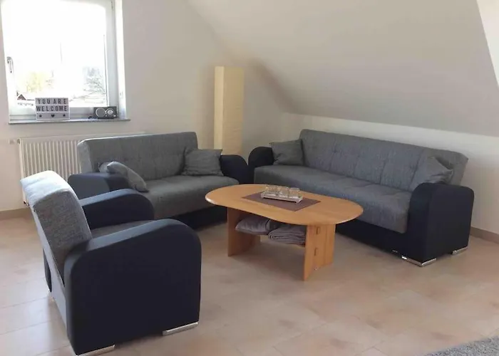 アパート Schoene Am Fusse Der Rhoen.