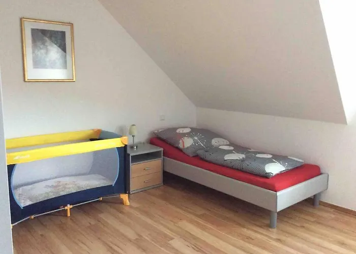 アパート Schoene Am Fusse Der Rhoen. *